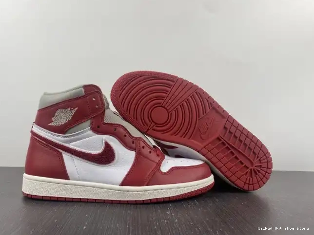 Kick Theory (W) OG High Newstalgia DJ4891-061 Jordan 1 Chenille 0501